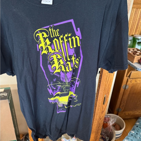 Gildan Other - Gildan Black Tee with Purple and Yellow Graphic